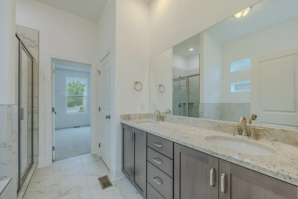 1008 Tiane Trail Gallatin TN 37066