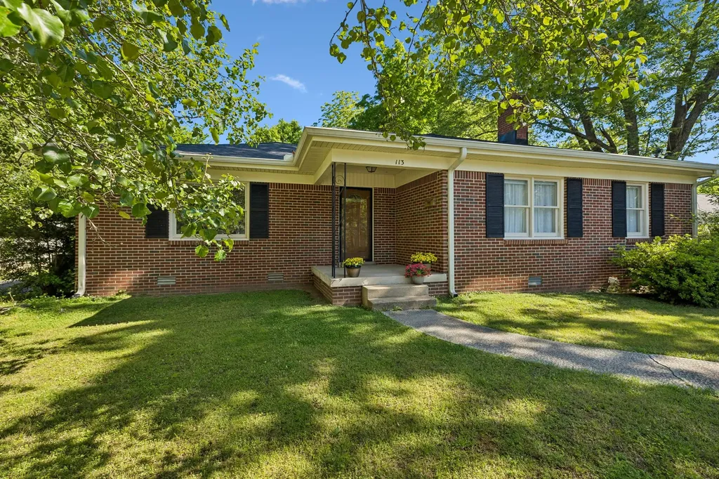 113 6th Avenue Columbia TN 38401