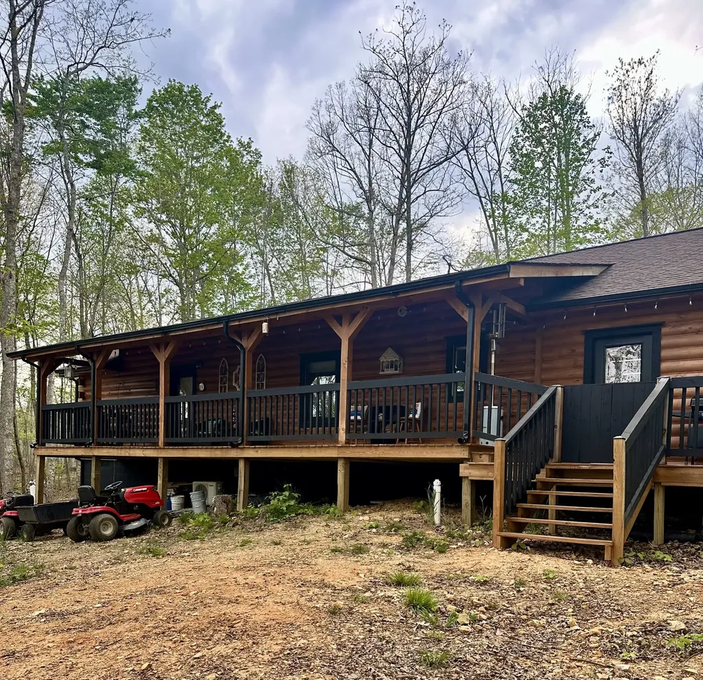 673 Arrowhead Road Moss TN 38575