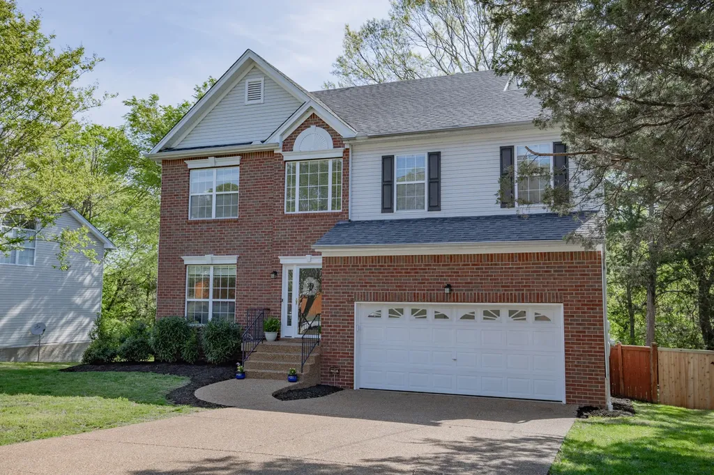 189 E Harbor Hendersonville TN 37075