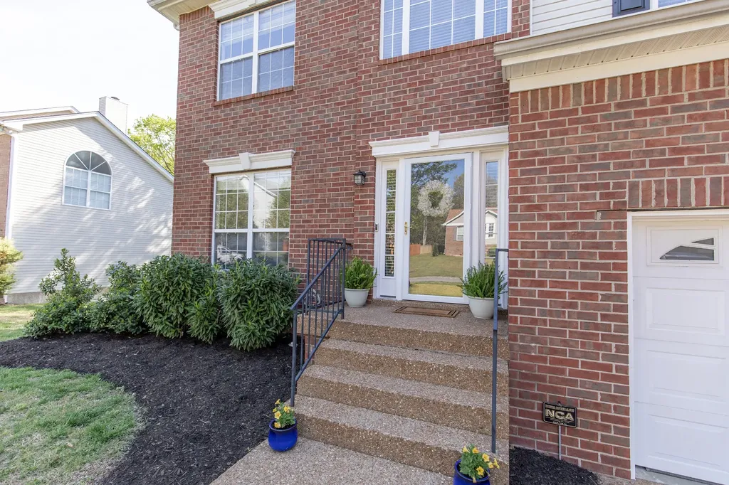 189 E Harbor Hendersonville TN 37075