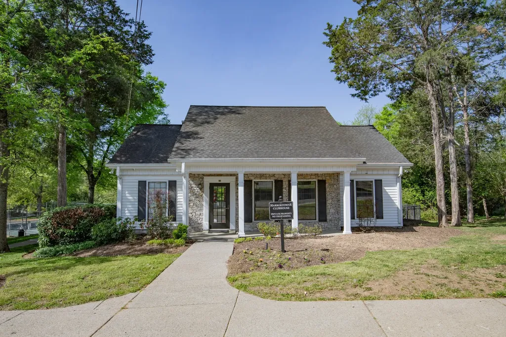 189 E Harbor Hendersonville TN 37075