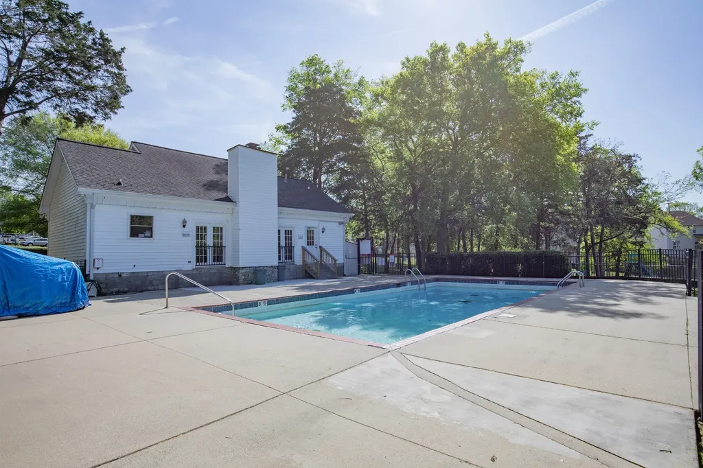189 E Harbor Hendersonville TN 37075
