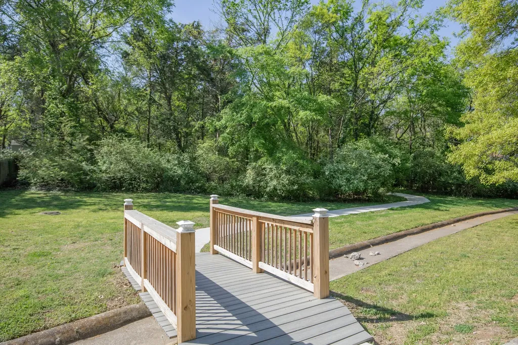 189 E Harbor Hendersonville TN 37075