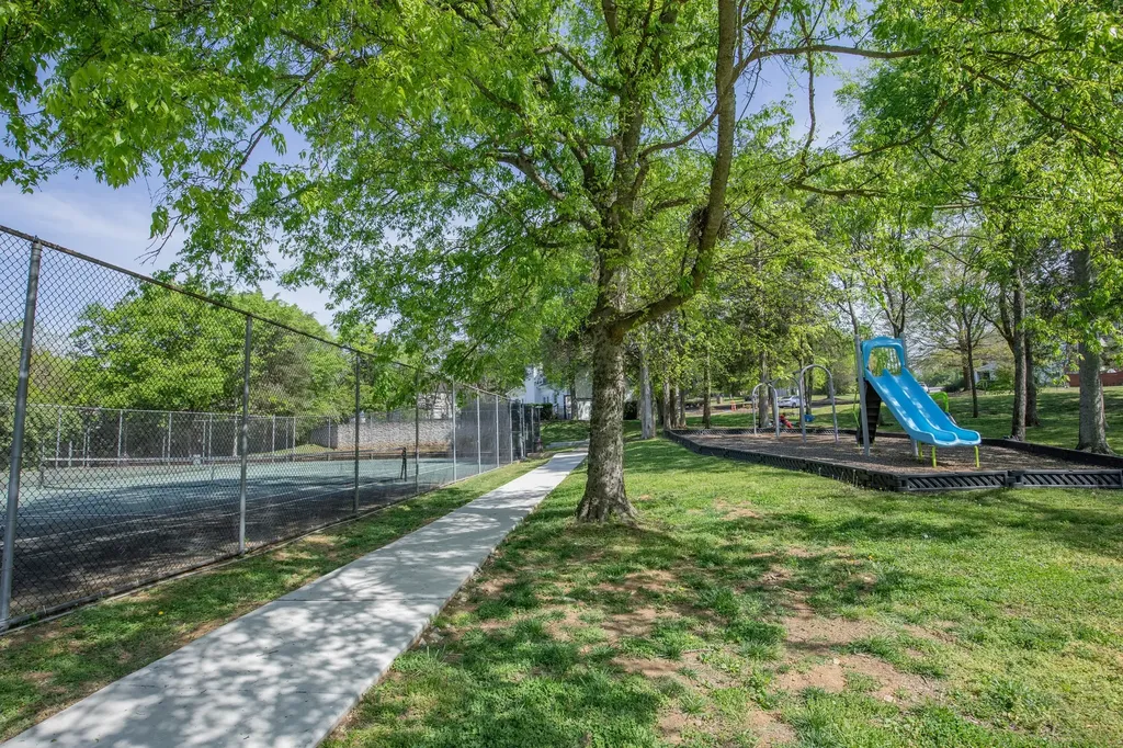 189 E Harbor Hendersonville TN 37075