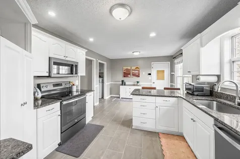 407 Walkaway Court Clarksville TN 37043