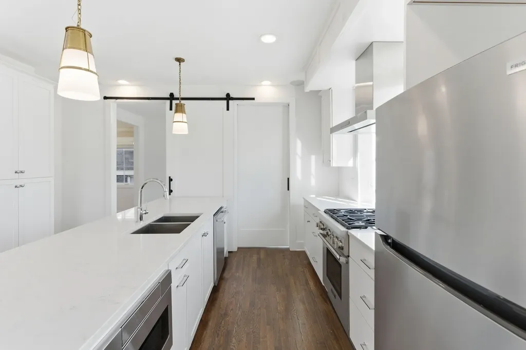 519 Chesterfield Avenue Nashville TN 37212