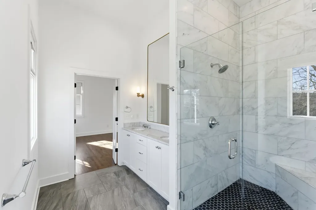 519 Chesterfield Avenue Nashville TN 37212