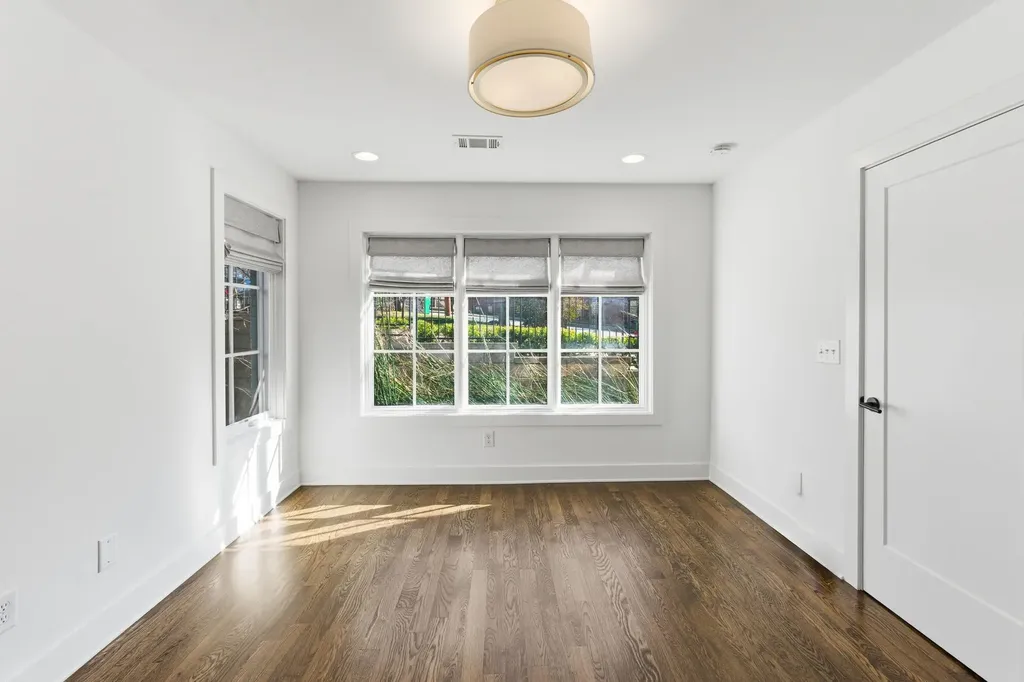519 Chesterfield Avenue Nashville TN 37212