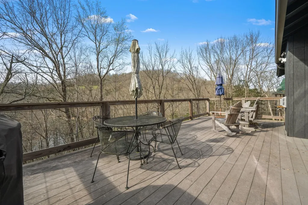929 Old Casey Cove Road Smithville TN 37166