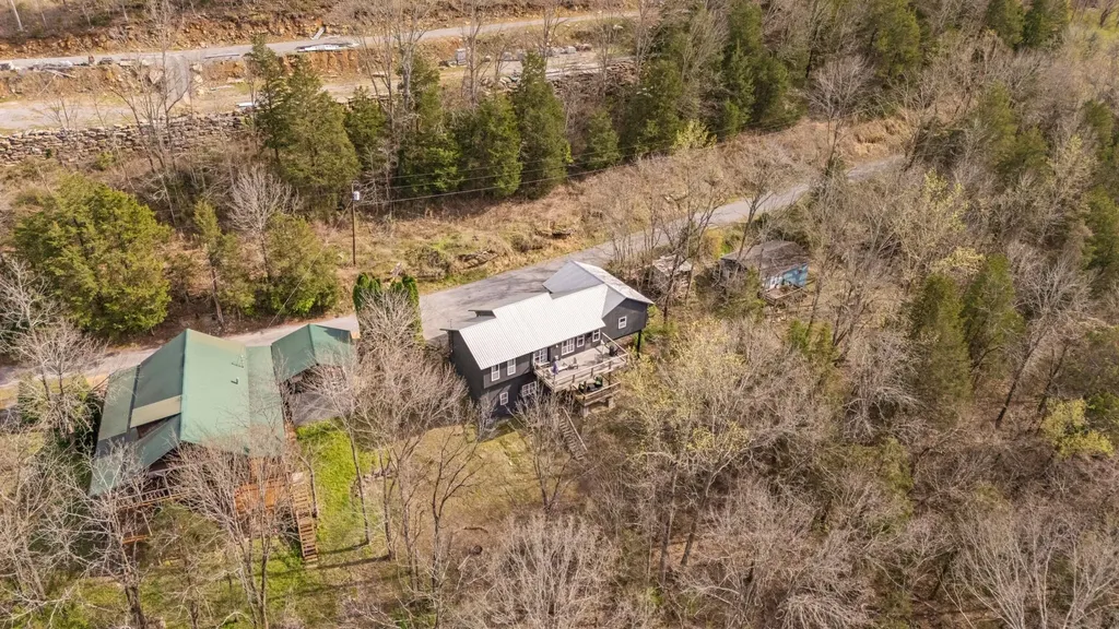 929 Old Casey Cove Road Smithville TN 37166