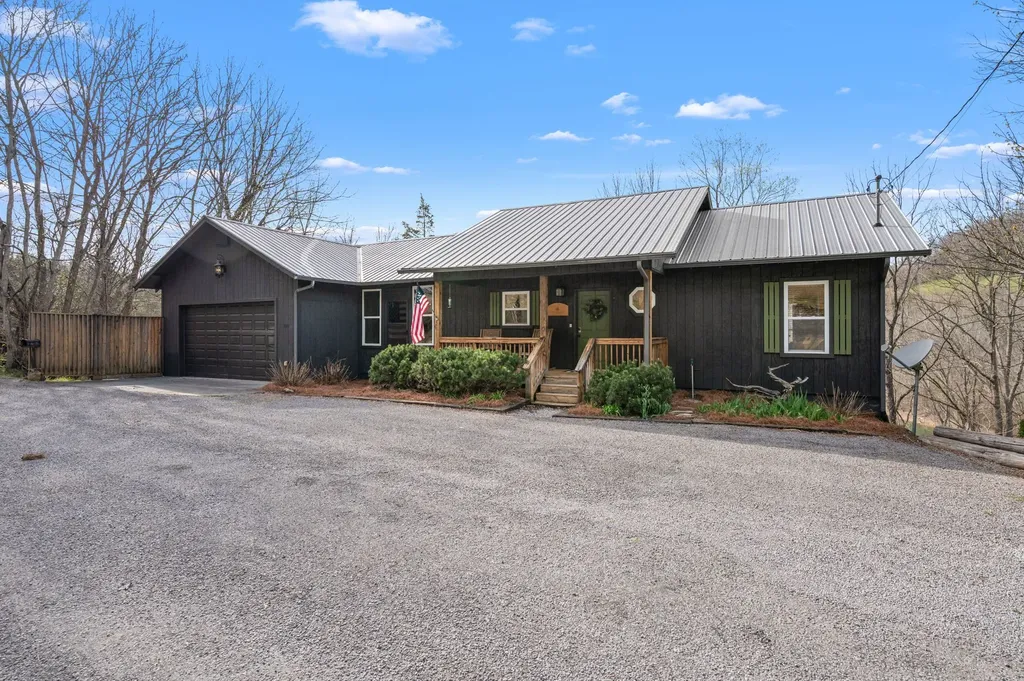 929 Old Casey Cove Road Smithville TN 37166