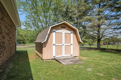 906 Country Club Drive Tullahoma TN 37388