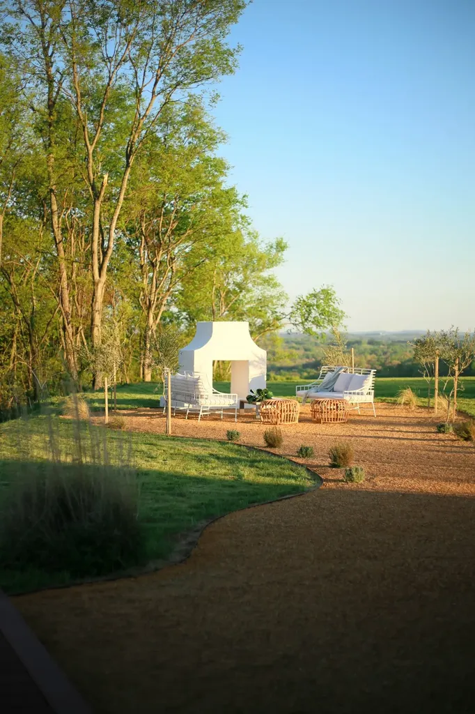1836 New Highway 7 Columbia TN 38401