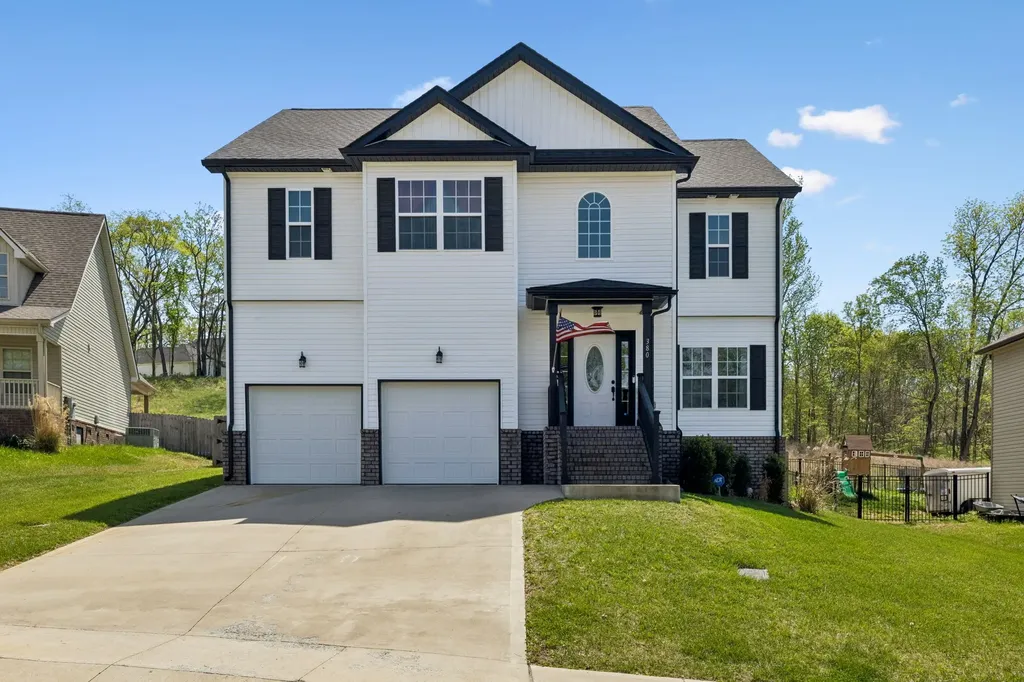 380 Barry Drive Clarksville TN 37040