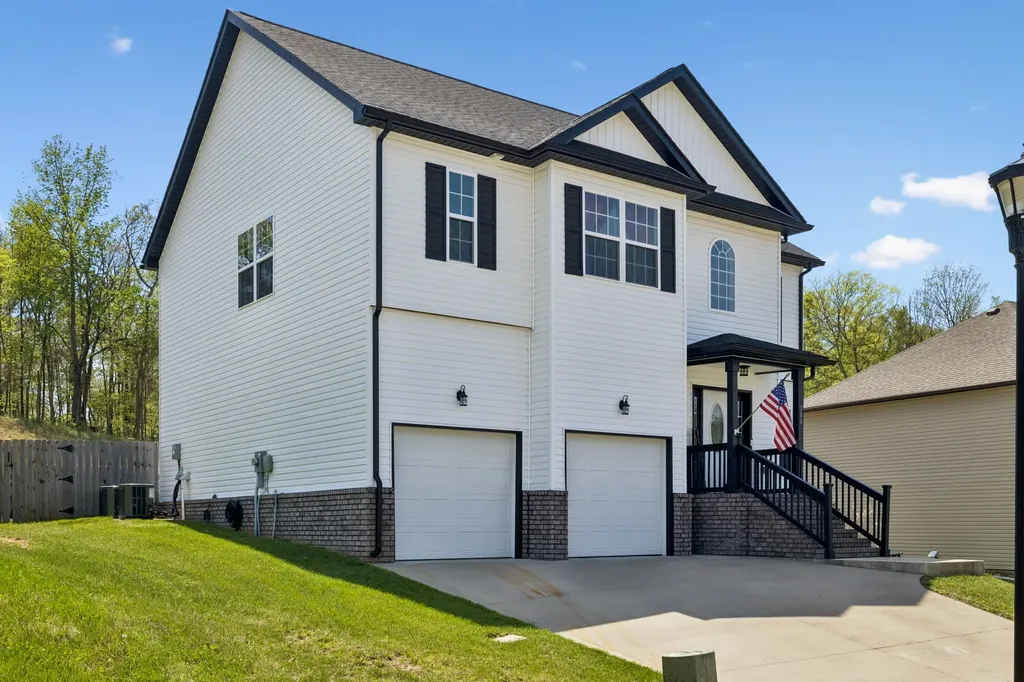 380 Barry Drive Clarksville TN 37040