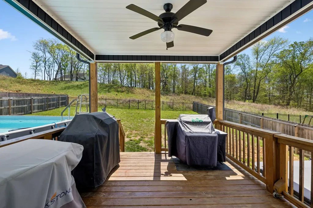 380 Barry Drive Clarksville TN 37040