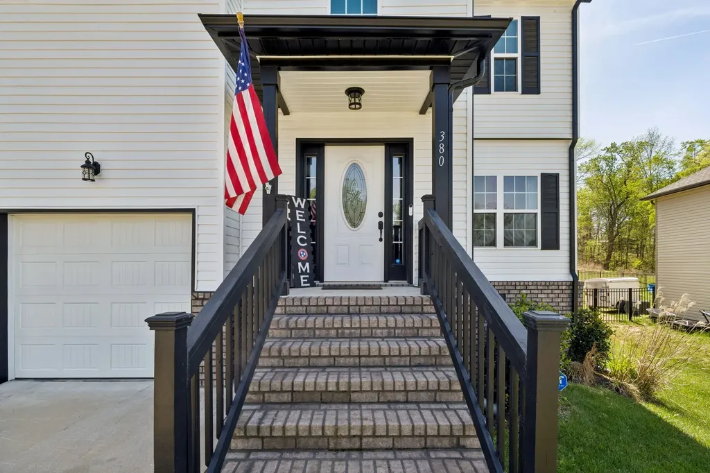 380 Barry Drive Clarksville TN 37040