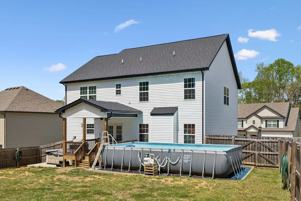 380 Barry Drive Clarksville TN 37040