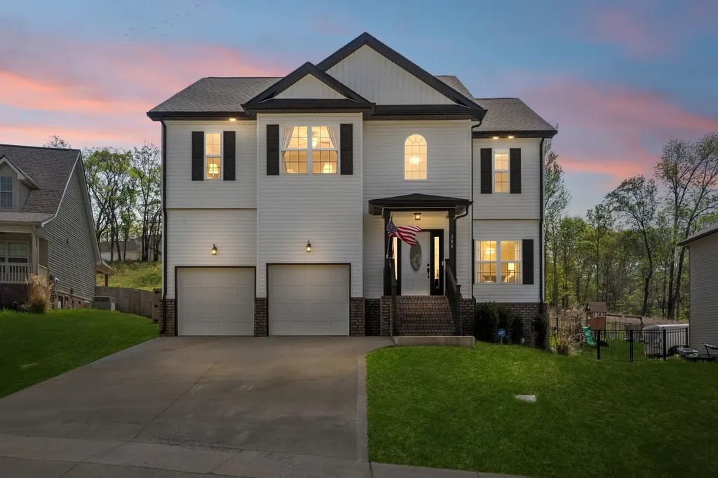 380 Barry Drive Clarksville TN 37040