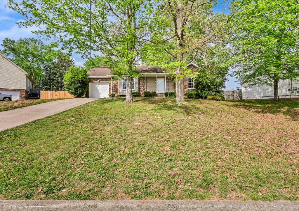 1710 Thistlewood Drive Clarksville TN 37042