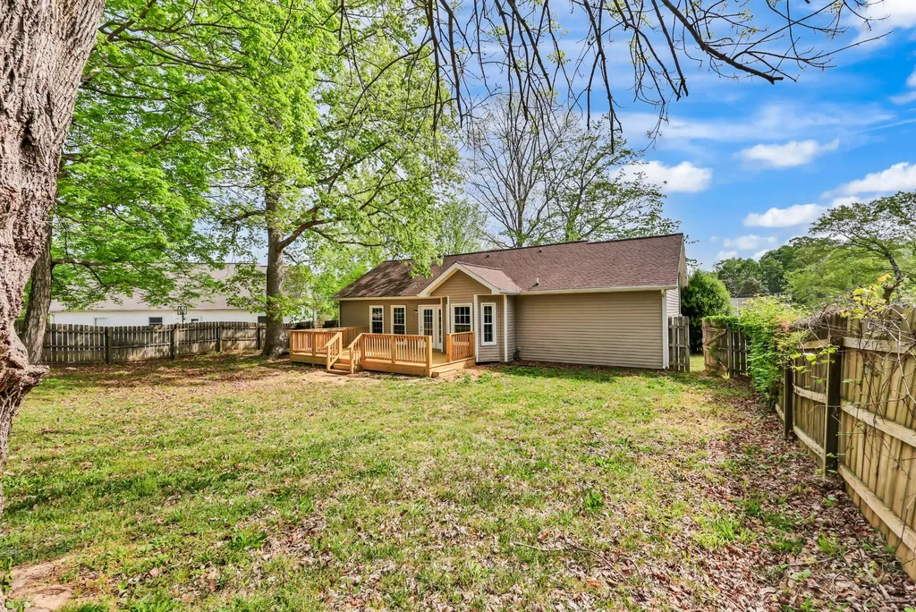 1710 Thistlewood Drive Clarksville TN 37042