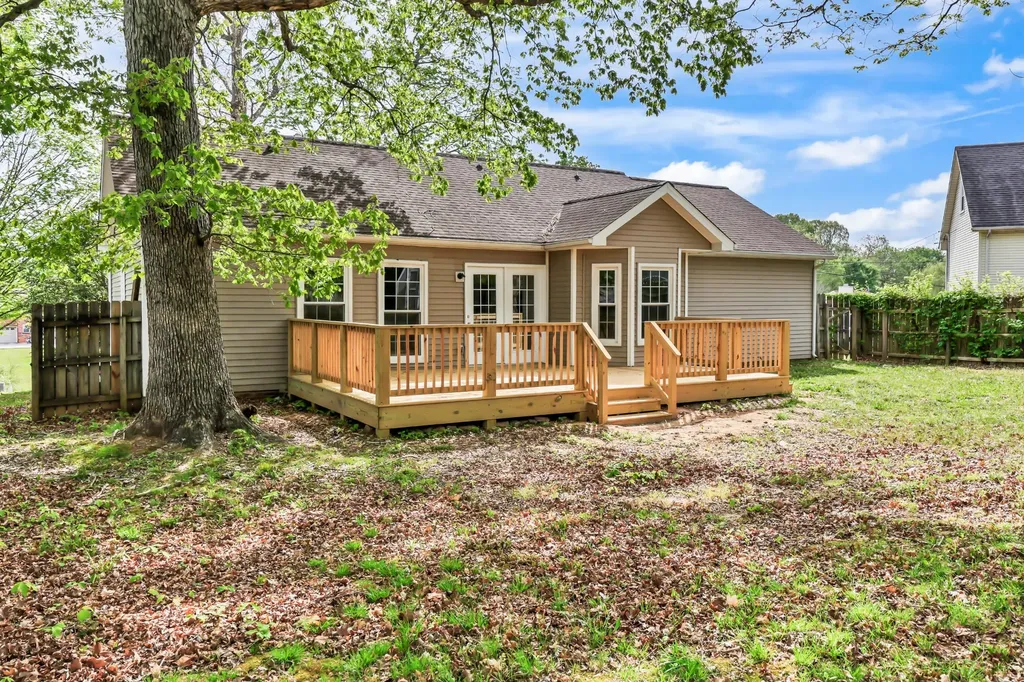 1710 Thistlewood Drive Clarksville TN 37042