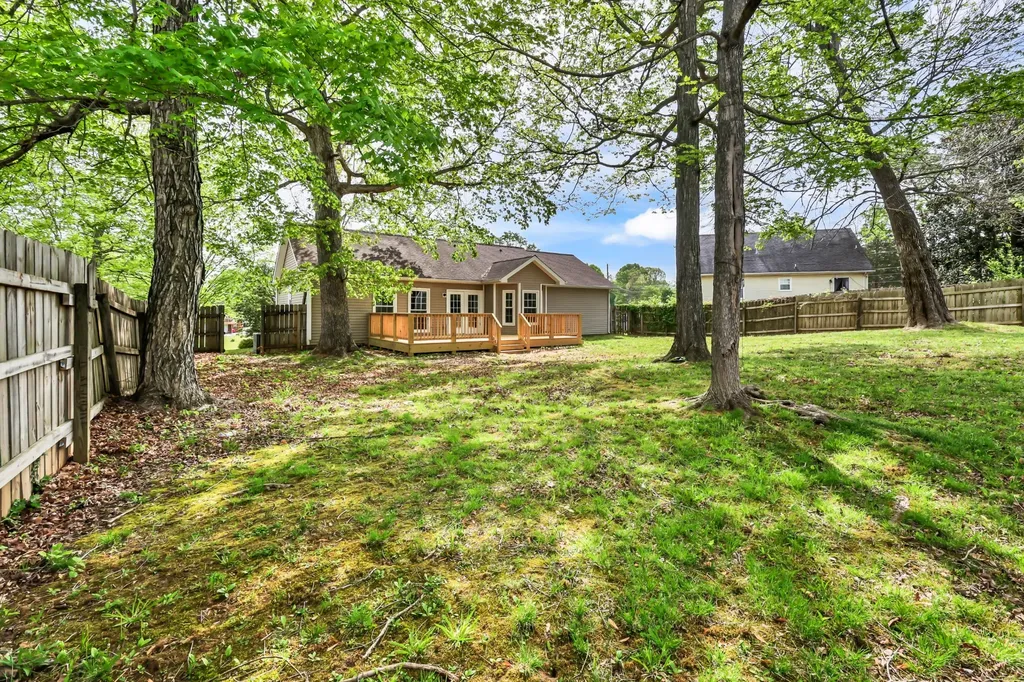 1710 Thistlewood Drive Clarksville TN 37042