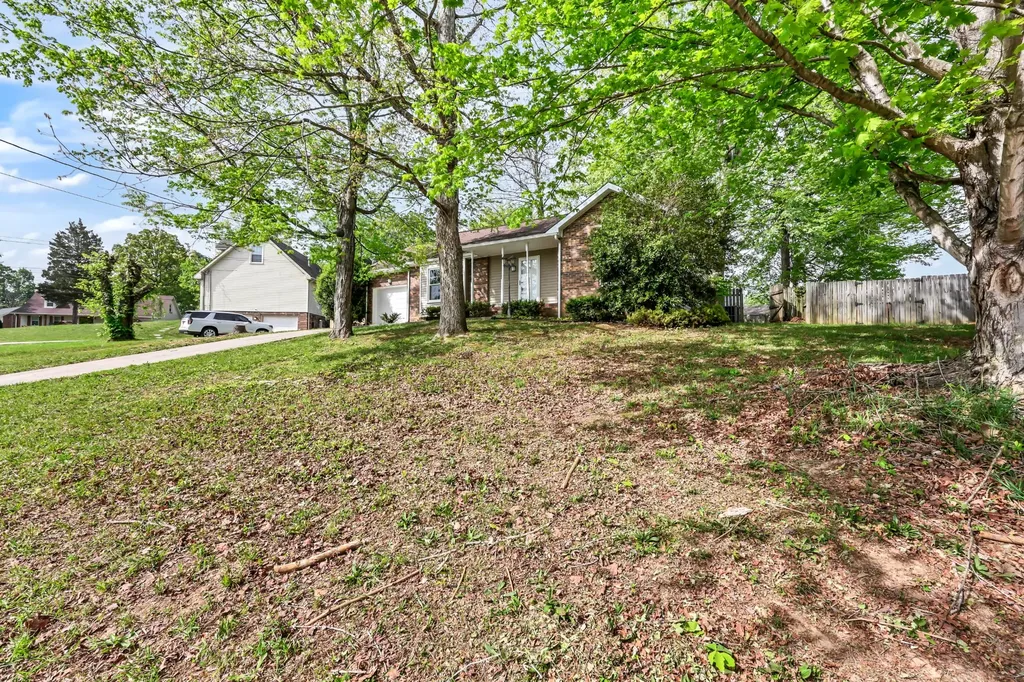 1710 Thistlewood Drive Clarksville TN 37042