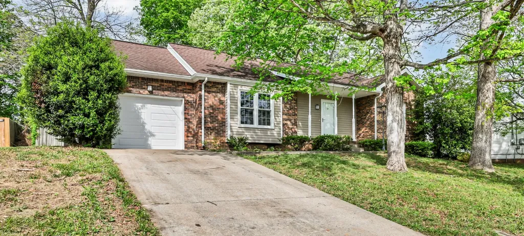 1710 Thistlewood Drive Clarksville TN 37042