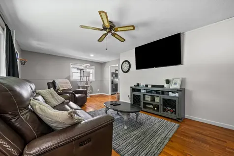 208 Navaho Trail Hopkinsville KY 42240