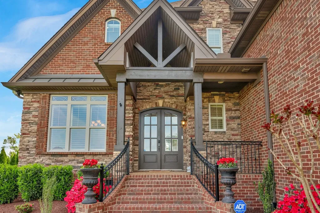 303 Charleston Street Lebanon TN 37087