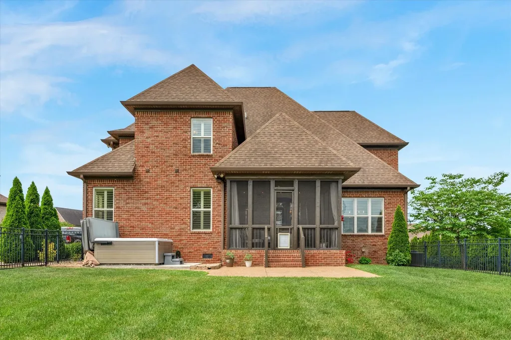 303 Charleston Street Lebanon TN 37087