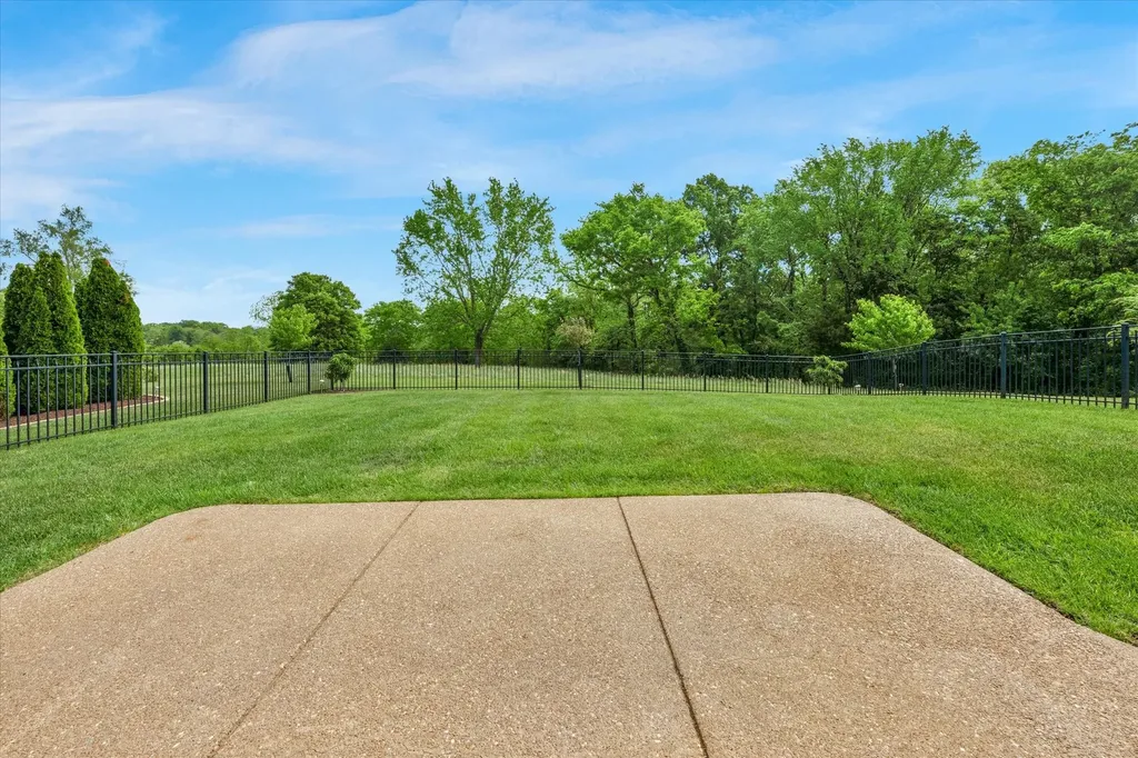 303 Charleston Street Lebanon TN 37087