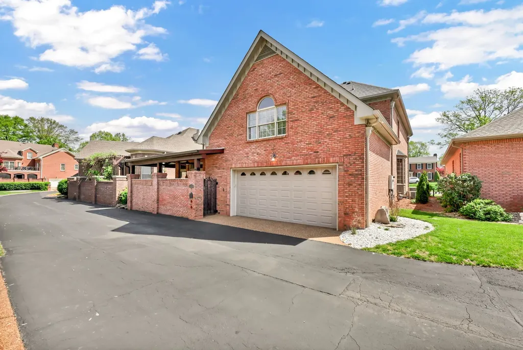 313 Partridge Court Clarksville TN 37043