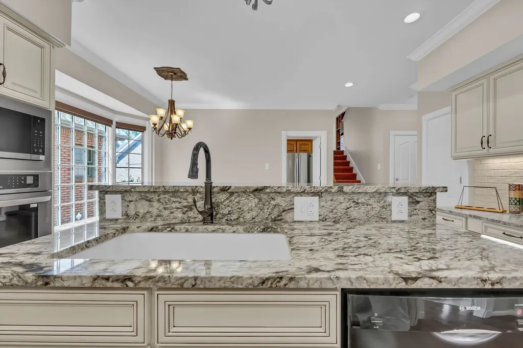 313 Partridge Court Clarksville TN 37043