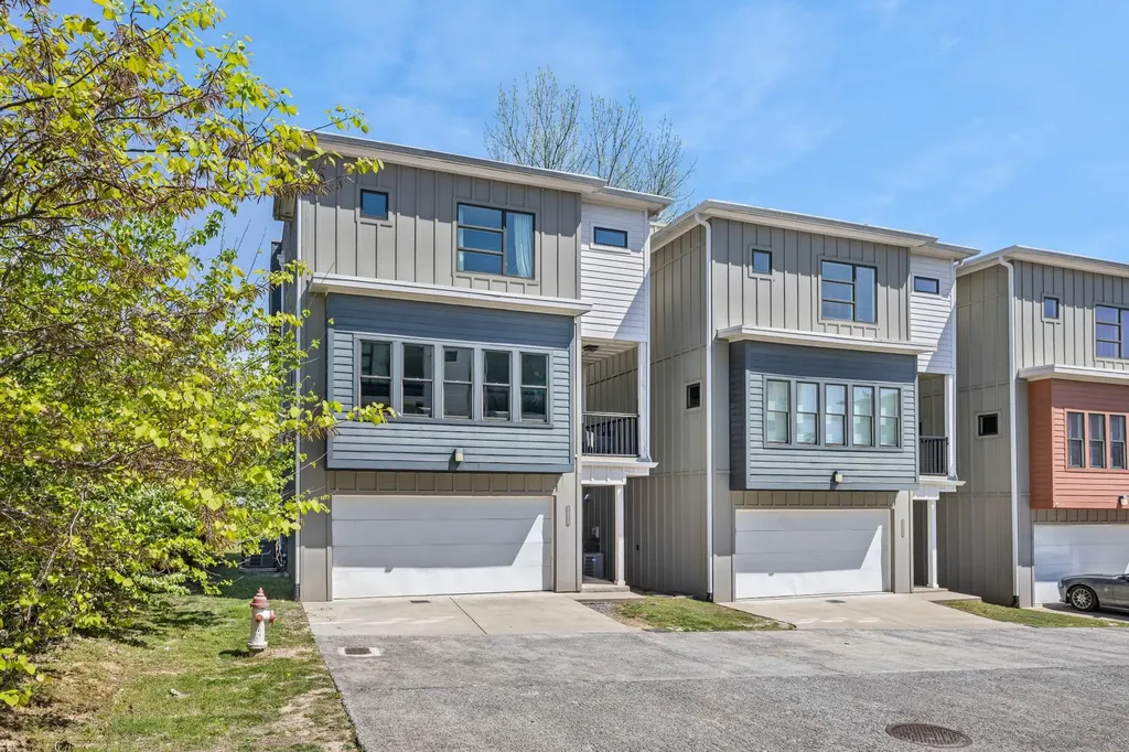 3802D Hutson Avenue Nashville TN 37216