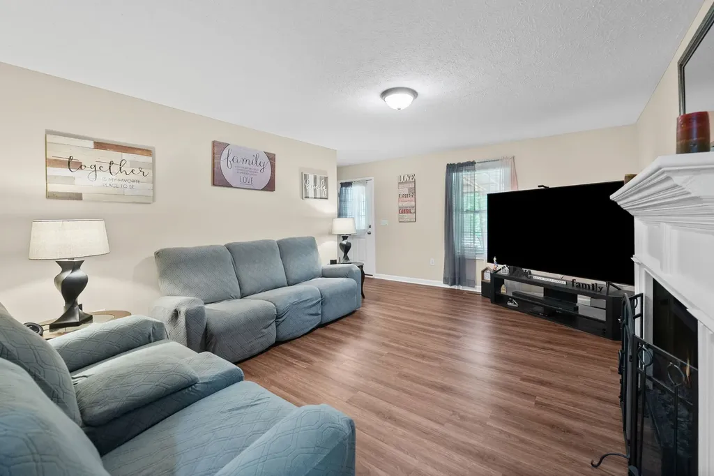 1038 Phillip Drive Portland TN 37148