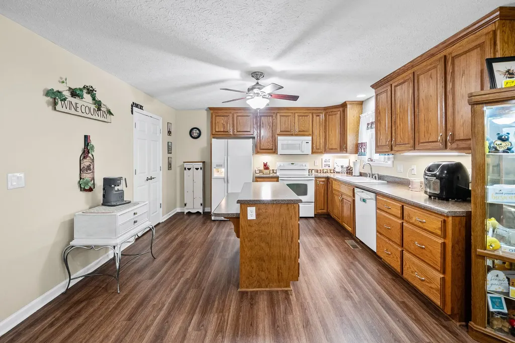1038 Phillip Drive Portland TN 37148