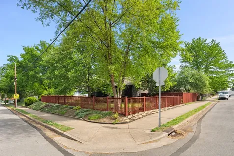 313 S 7th Street Nashville TN 37206
