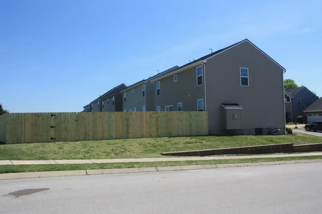 2813 Winterberry Drive Columbia TN 38401