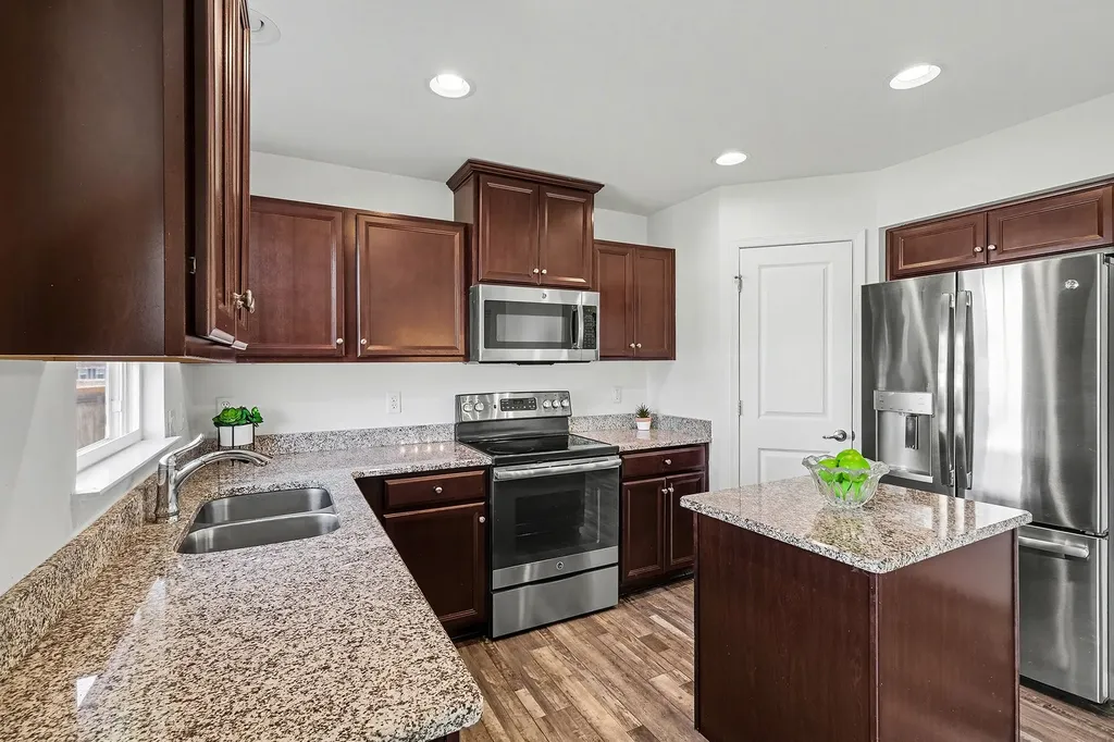 2813 Winterberry Drive Columbia TN 38401
