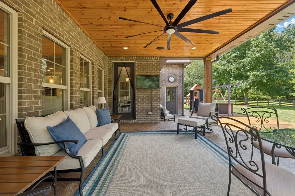7270 Old Franklin Road Fairview TN 37062