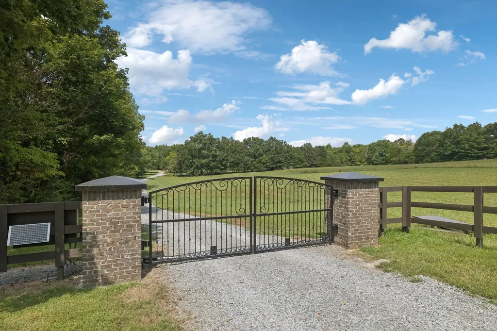 7270 Old Franklin Road Fairview TN 37062