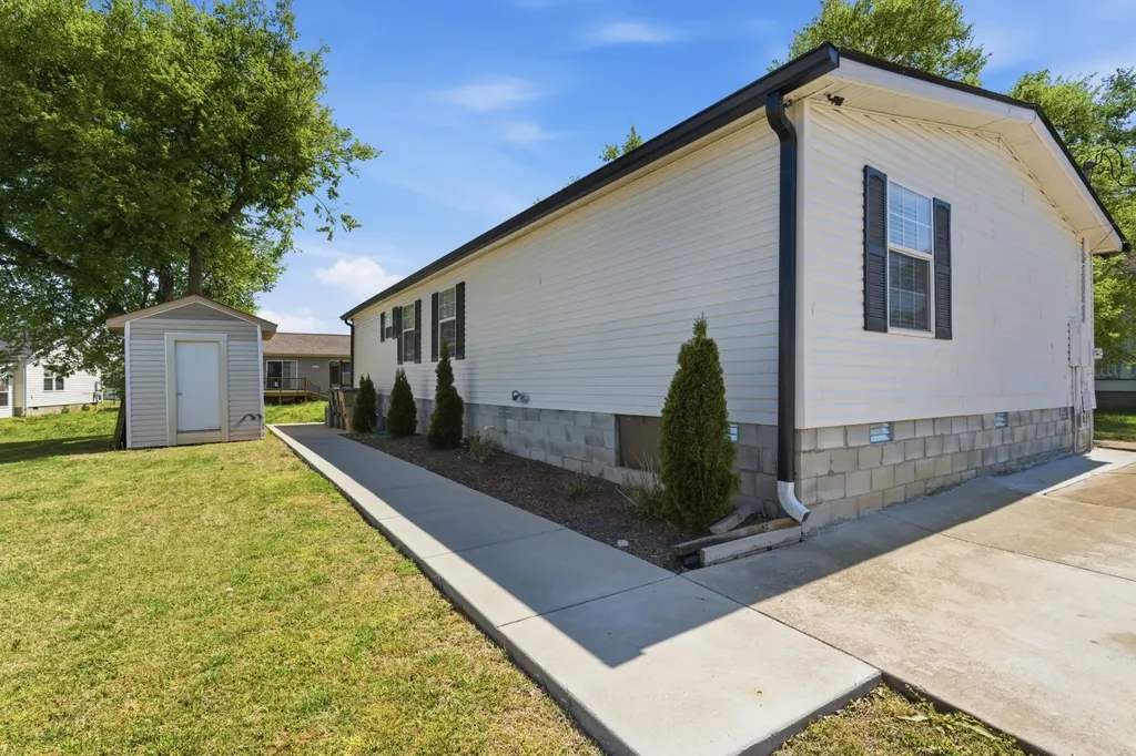 325 S Shore Drive Antioch TN 37013