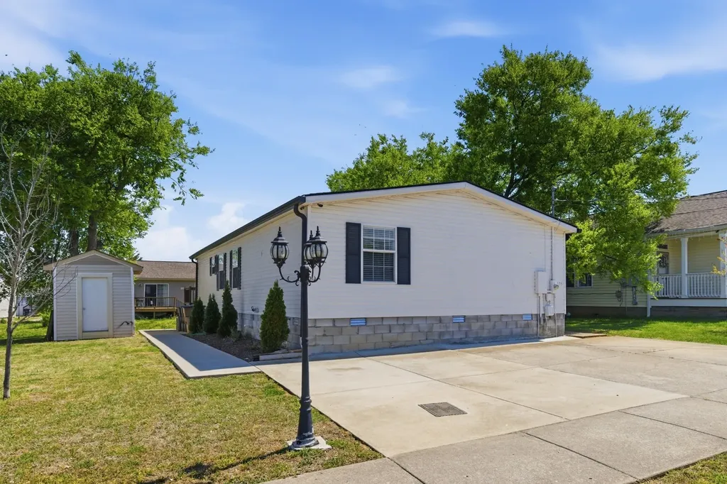 325 S Shore Drive Antioch TN 37013