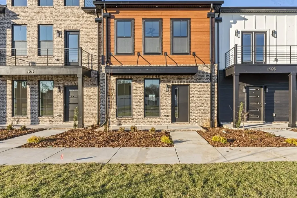 1319 Rebecca Johns Drive Murfreesboro TN 37128