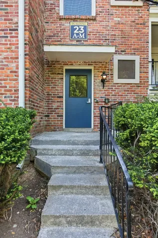 5025 Hillsboro Pike Nashville TN 37215