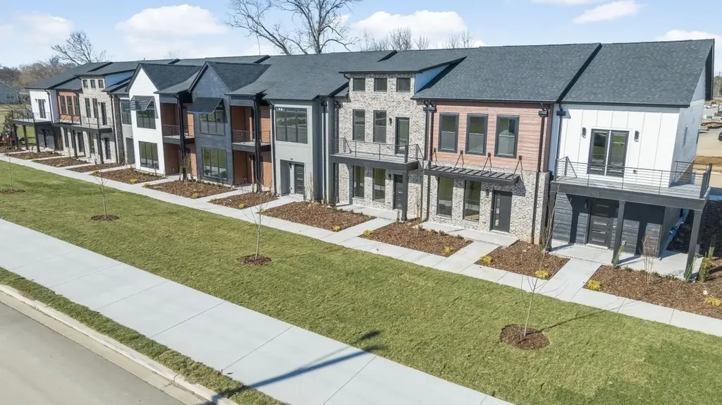 1323 Rebecca Johns Drive Murfreesboro TN 37128