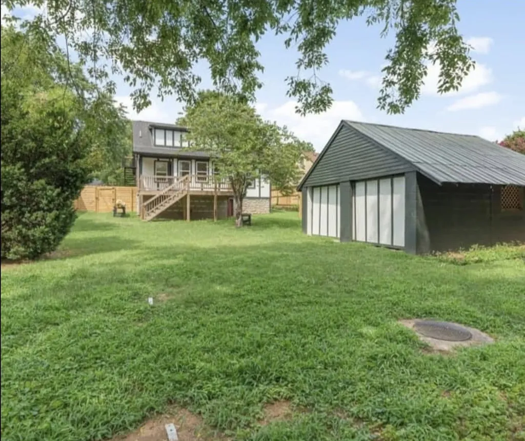 1002 Fairwin Avenue Nashville TN 37216